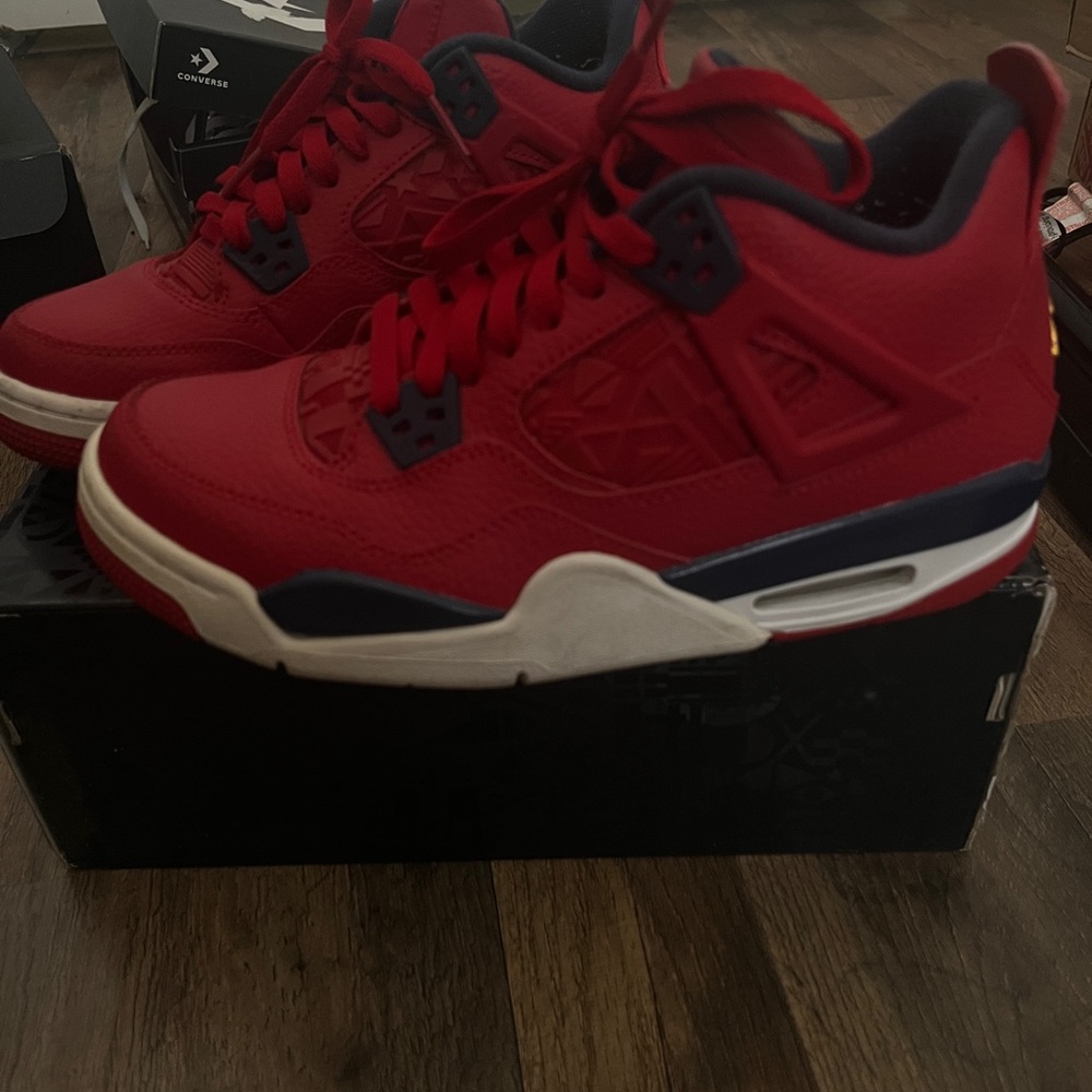 Jordan Retro 4s